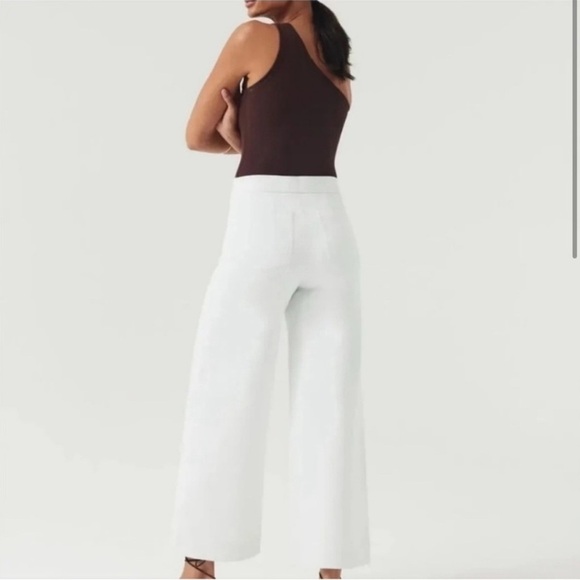 NWOT SPANX Wide Leg On The Go Cropped White Slimming Trouser Pants 2X/2T - Picture 3 of 9